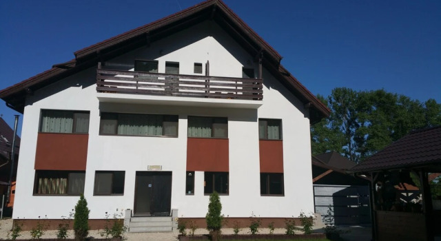 RosenVille, Rezervovat Hotel Hotely v Prahova Valley s parkováním, Parkování