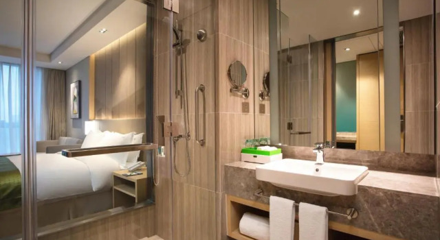 Двухместный номер Standard Holiday Inn Wuxi Taihu New City by IHG