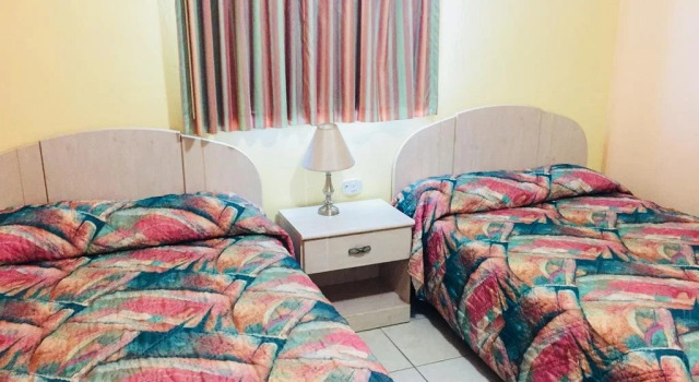 Madrid Oceanfront Condominiums, Varaa Hotelli Hotellit Wildwoods Beach uima-altaalla, Uima-allas