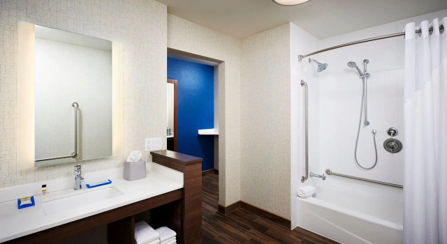 Двухместный номер Standard Holiday Inn Express & Suites - Brantford by IHG