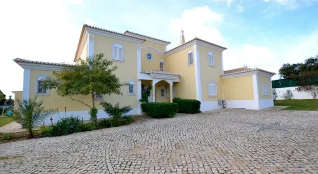 Solar das Flores, Boek Villa Albufeira Albufeira