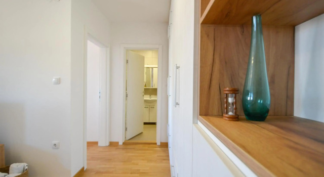 Shine24 - Spacious and bright apartment - NEW