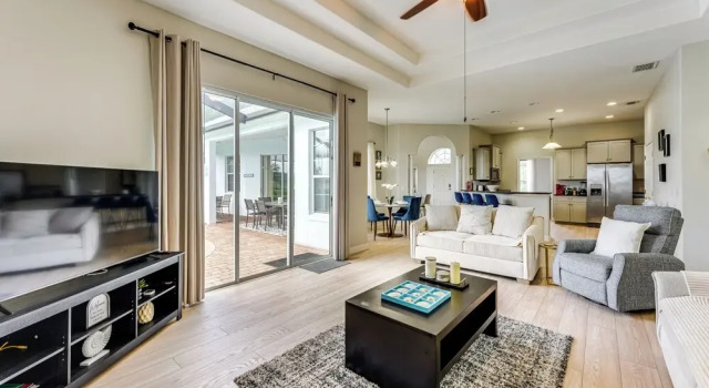 Game, Swim & Unwind: Lakeside Retreat Near Disney, Забронировать Дом для отпуска Отели Lakeland - Winter Haven с парковкой, Парковка