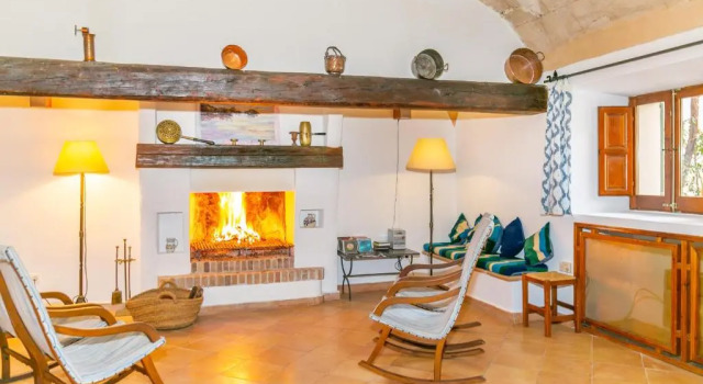 Historical house Mallorca pool wifi aircon/heat sleeps 12-14, Rezerwuj Hotel Hotele w Majorka z parkingiem, Parking