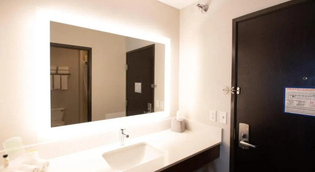 Run of House Holiday Inn Express Houghton-Keweenaw by IHG
