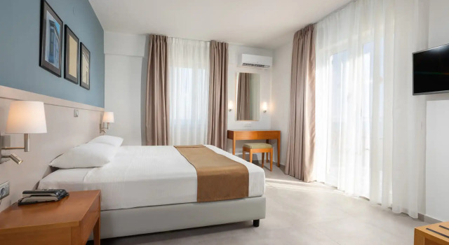 Люкс Aeolian Village Beach Resort
