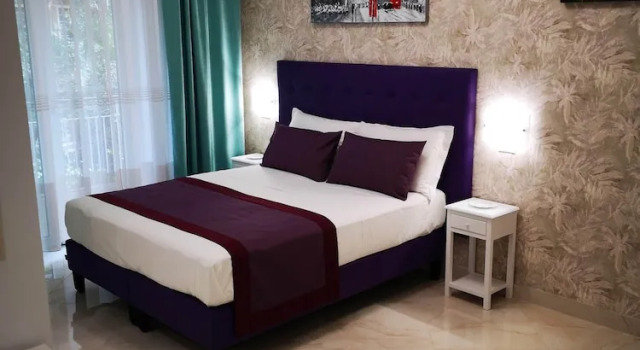 Трёхместный номер Grand c 1 комнатой с балконом St. Peter Area Luxury Suites