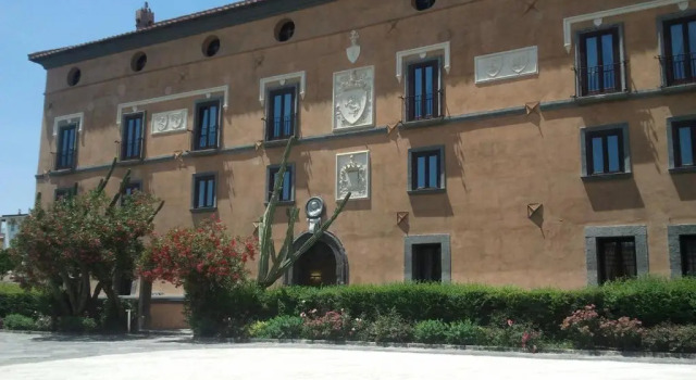 Castello di Casapozzano, Book Hotel Hoteller i Aversa med pool, Swimmingpool
