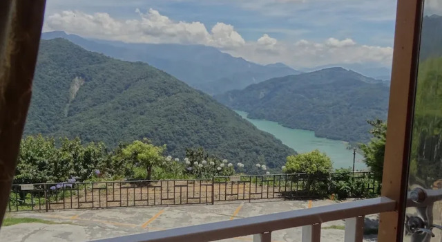 Двухместный номер Standard с балконом и с видом на горы Shan Shui-Yuan Vege Guest House