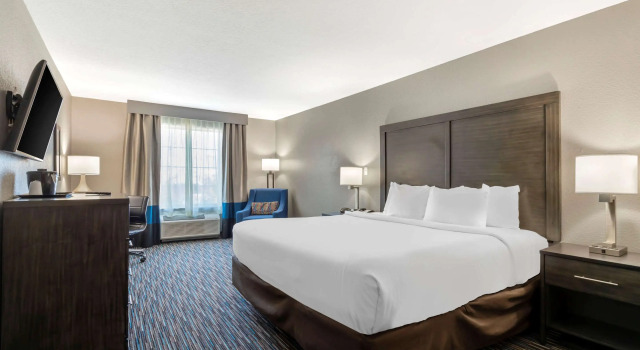 Двухместный номер Standard Comfort Inn & Suites Near Medical Center