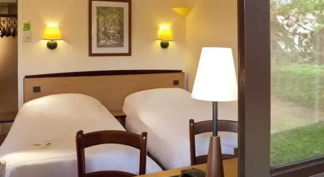 Hotel Campanile Lourdes, Rezervovat Hotel Wellness hotely v Hautes-Pyrénées, SPA