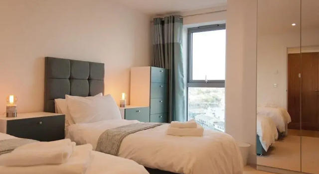 2 Bed - Leeward House by Pureserviced