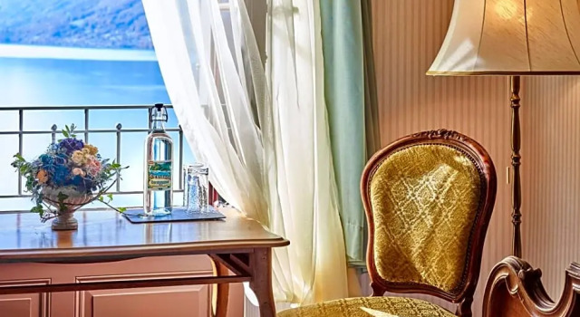 Номер Standard с видом на озеро Grandhotel Giessbach