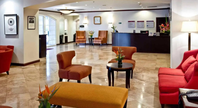 Hotel Casa Veranda Guatemala, Забронировать Отель Зона 10 , рядом с Торговый центр Plaza Fontabella