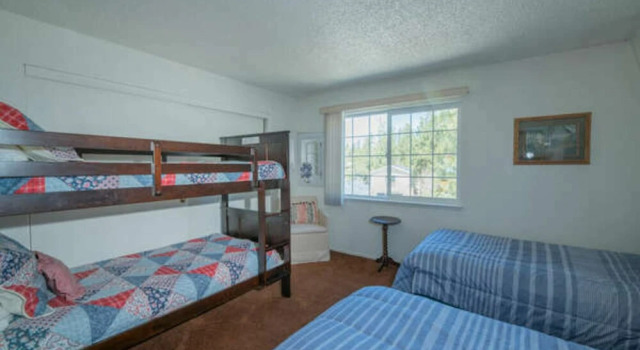 Glenview Getaway, Забронировать Отель Отели Биг-Бэр-Лейк 3 звезды, рядом с Big Bear Queen Lake Tours, 3*