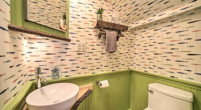 Апартаменты 1 Block to Downtown: Cozy Condo by Mirror Lake