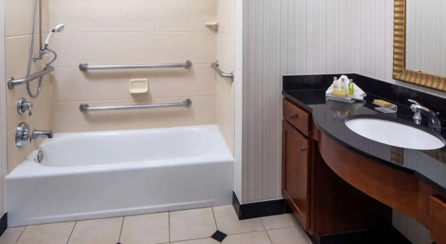 Люкс Homewood Suites by Hilton Rockville- Gaithersburg