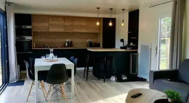 Charming Ecolodge in a Quiet Area, Heated Pool All Year Charente-Maritime, Reserva ahora Hotel Hoteles en Aquitania con piscina, Piscina
