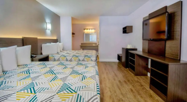 Четырёхместный номер Deluxe Motel 6-Inglewood, CA