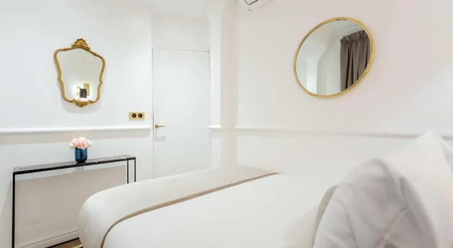 Апартаменты Luxury 4 bedroom 3 bathroom Aristocratic apartment - Louvre
