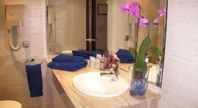 Трёхместный номер Standard с балконом Hotel Montané