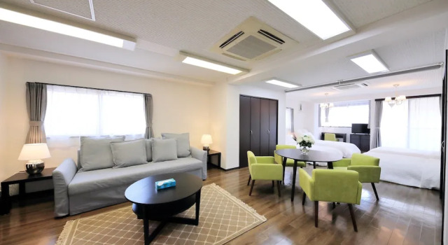 Апартаменты Deluxe Osaka Namba Rakuraku Hotel