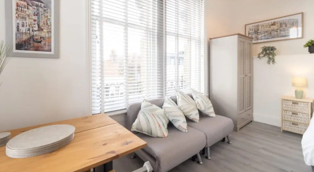 Host Stay Harbour Point