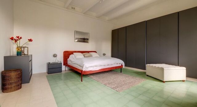 Stylish Apartment Steps From the Capital