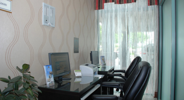 Best Western Plus Travel Hotel Toronto Airport