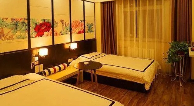 Lushida Huangcheng Inn, Rezerwuj Hotel Hotele w Luoyang z parkingiem, Parking