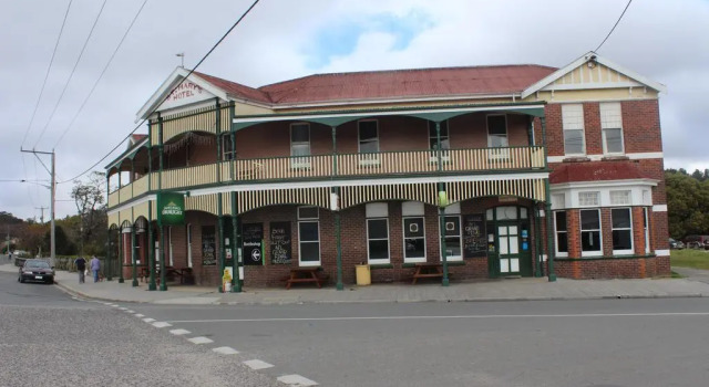 St Marys Hotel, Book Hotel St Marys Tasmania