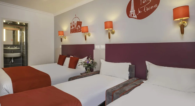 Четырёхместный семейный номер Standard Grand Hôtel De Turin