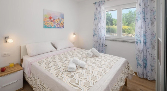 Gorgeous Home In Rovinj, Забронировать Отель Отели Ровинь с парковкой, рядом с Church of Saint Benedict Rovinj, Парковка