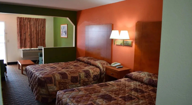 Люкс Royal Inn & Suites