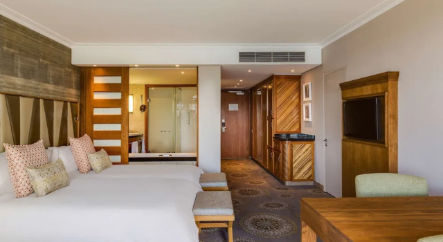 Номер Deluxe с балконом и с видом на залив Arabella Hotel, Golf and Spa
