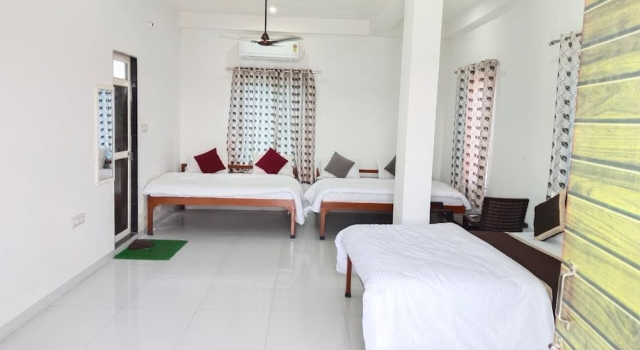 Четырёхместный номер Standard Shyam resort