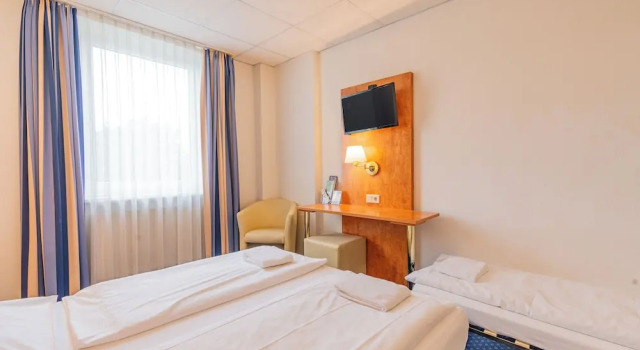 Трёхместный номер Classic Euro-Hotel