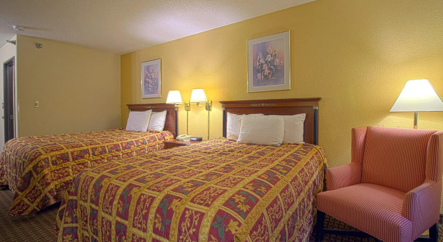 Четырёхместный номер Standard Geneva Motel