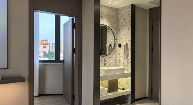 Lston Hotel, Boek Hotel Ledong Hainan