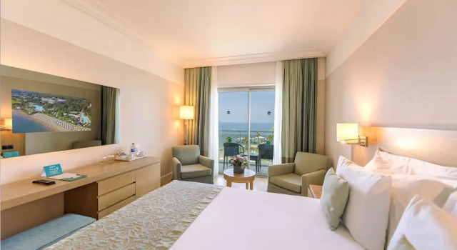 Номер Deluxe с балконом и с видом на море Turquoise Hotel