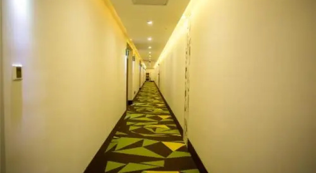Vatica Mianyang Fucheng District Anchang Bridge Hotel, Rezerwuj Hotel Hotele w Mianyang z parkingiem, Parking