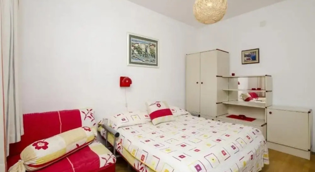 Sim - 130 m From sea - A2 Crveni