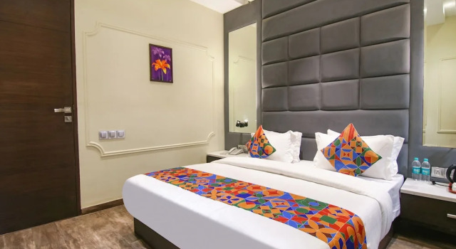 Люкс Luxury Fabhotel Prime K9 Crown