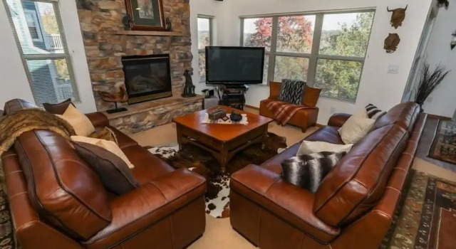 Seven Springs 4 BR Premium Condo, Mountain Views! by RedAwning, Buchen Sie Ferienwohnung Seven Springs USA