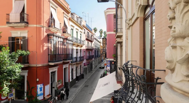 Numa Seville Solea