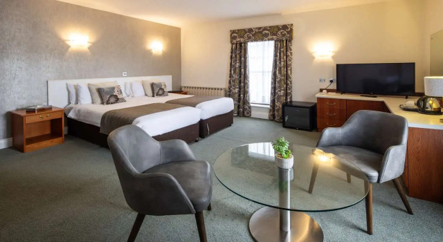 Четырёхместный номер Superior The Monterey Hotel - Sure Hotel Collection by Best Western