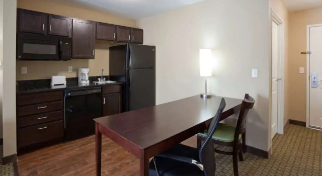 Двухместный люкс c 1 комнатой GrandStay Hotel & Suites Thief River Falls