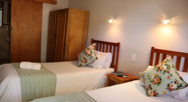 Aan Die Oewer Guest House
