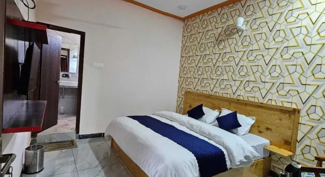 Hotel Necklace Moon Restaurants, Rezervovat Hotel Uttarkāshi Uttarakhand