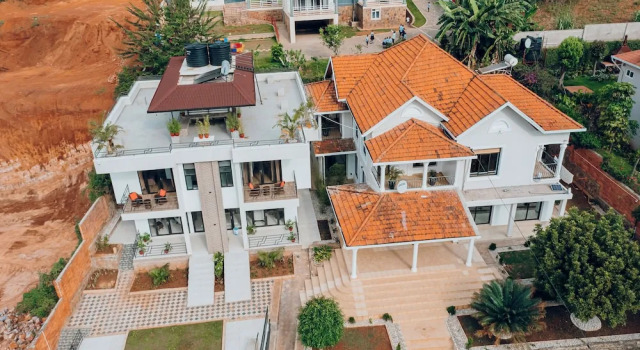 Rooftop View Apartments Rebero